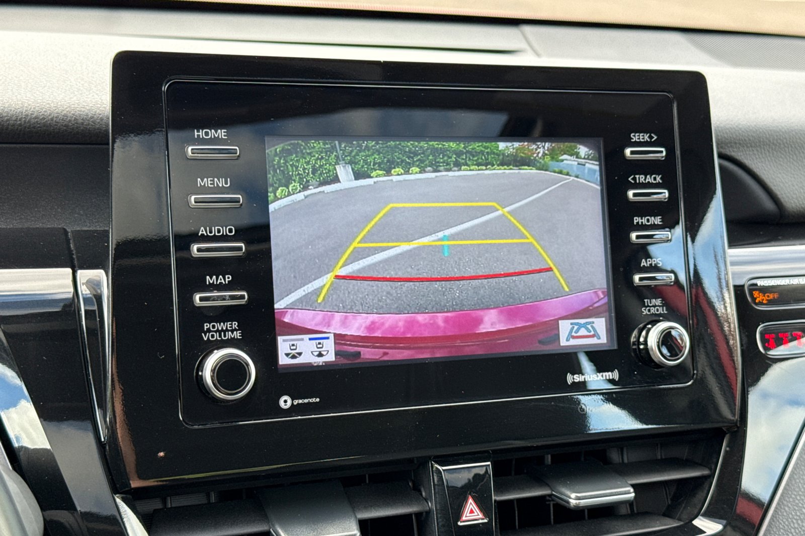 Used 2023 Toyota Camry SE AWD/4WD image 18