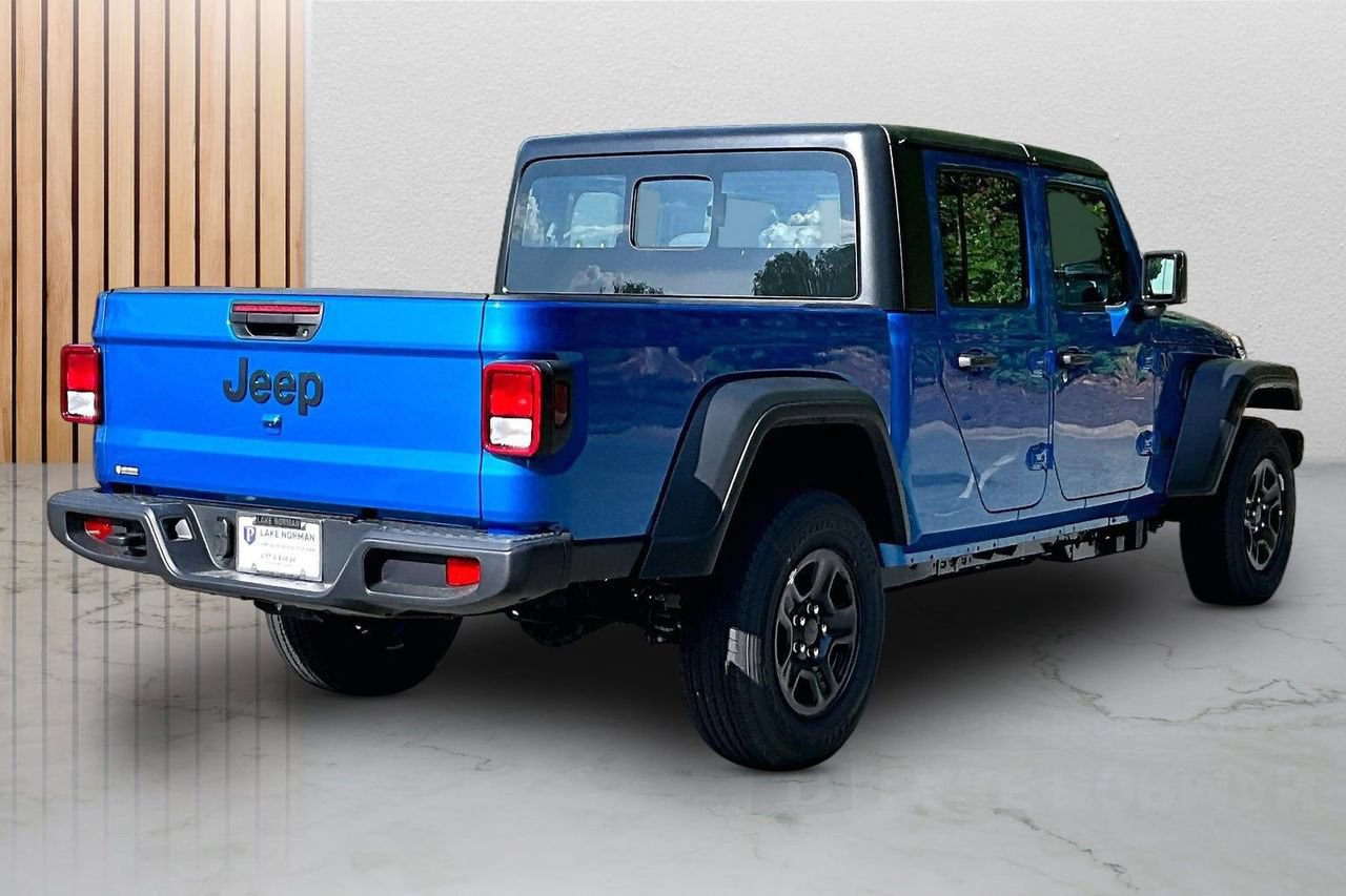 New 2026 Jeep Gladiator Sport AWD/4WD image 9