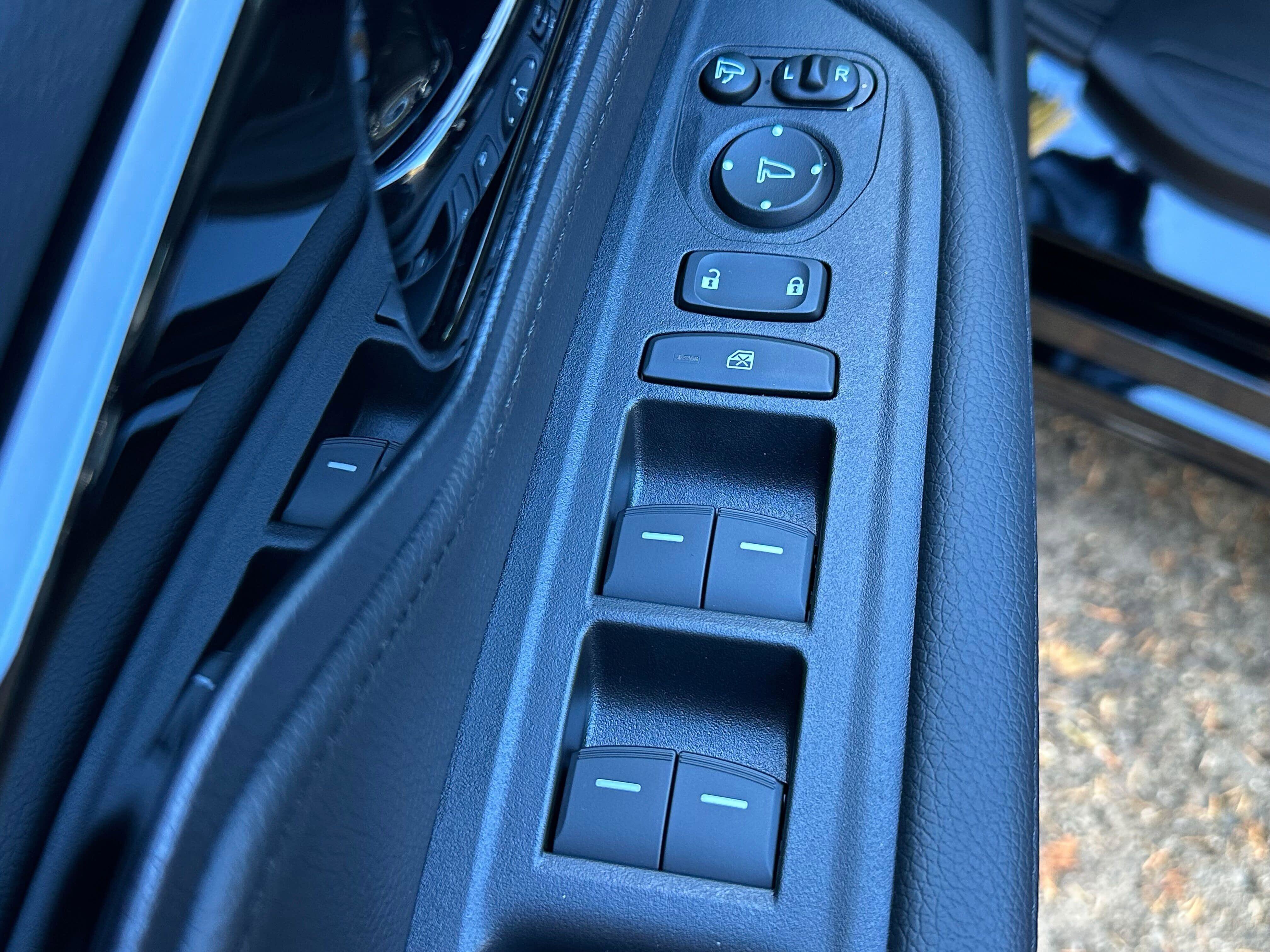 Used 2025 Honda Odyssey Elite image 21