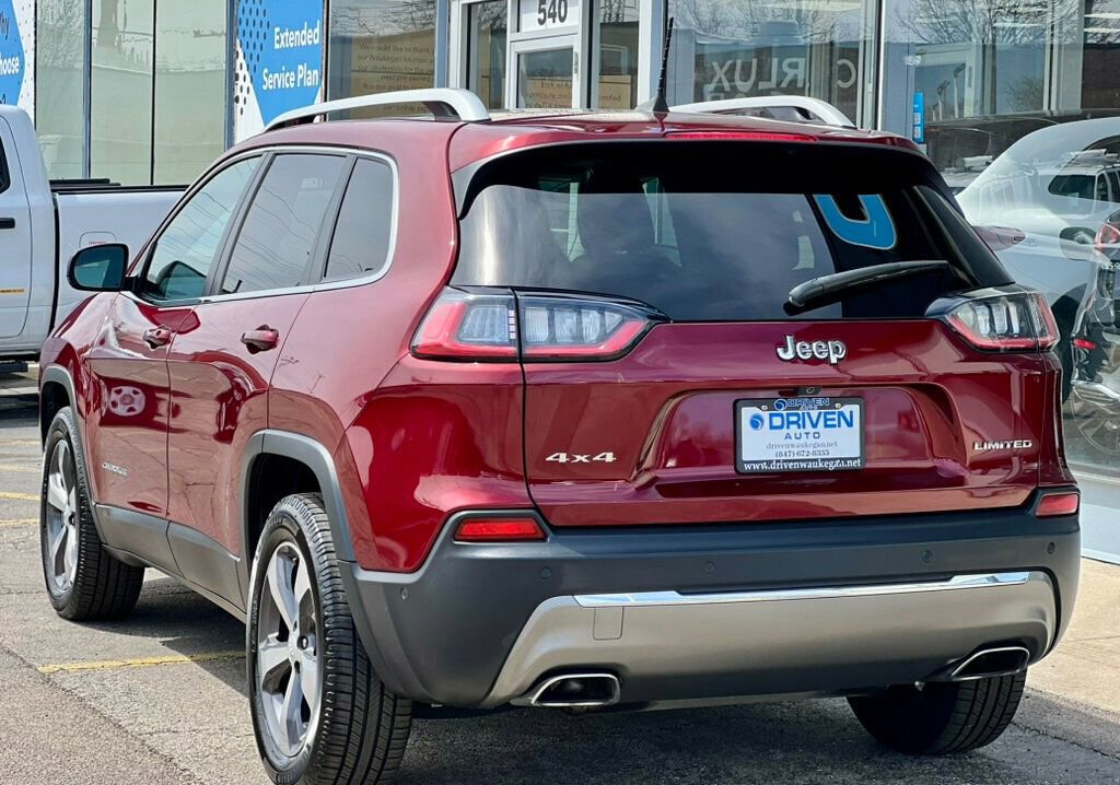 Used 2019 Jeep Cherokee Limited w/ Technology Group image 3