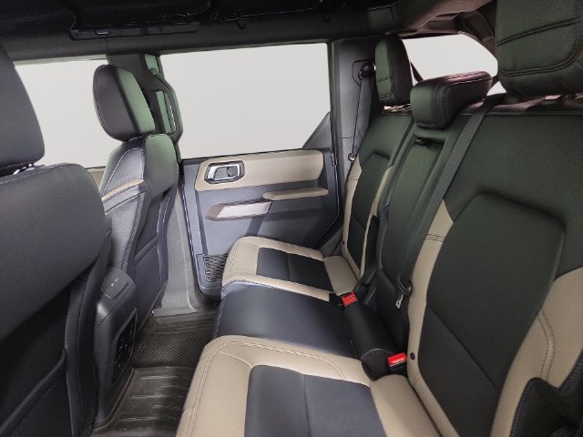 Used 2023 Ford Bronco Wildtrak AWD/4WD image 14