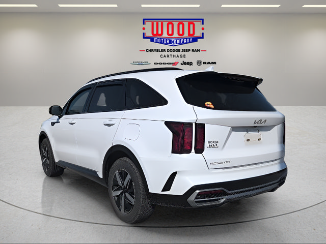 Used 2023 Kia Sorento S w/ Panoramic Sunroof Package FWD image 5