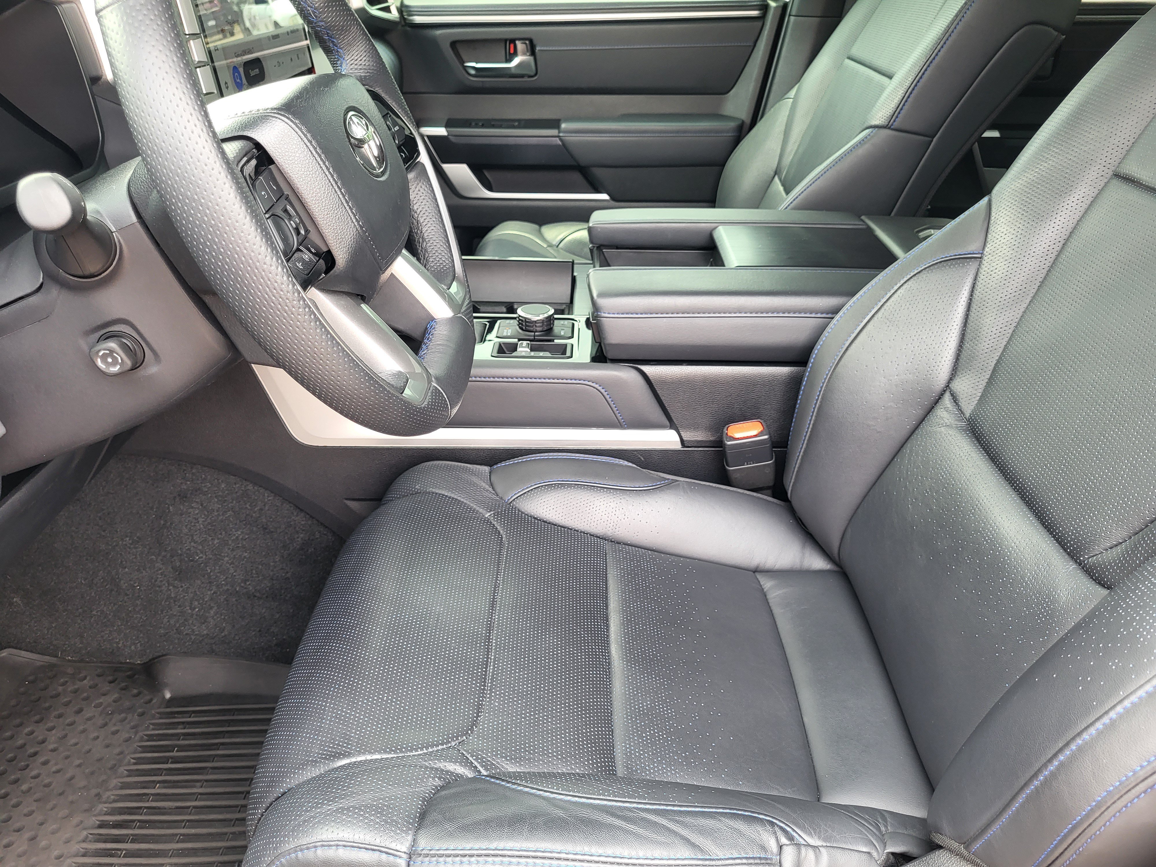 Used 2024 Toyota Tundra Platinum w/ TRD Off-Road Package AWD/4WD image 10