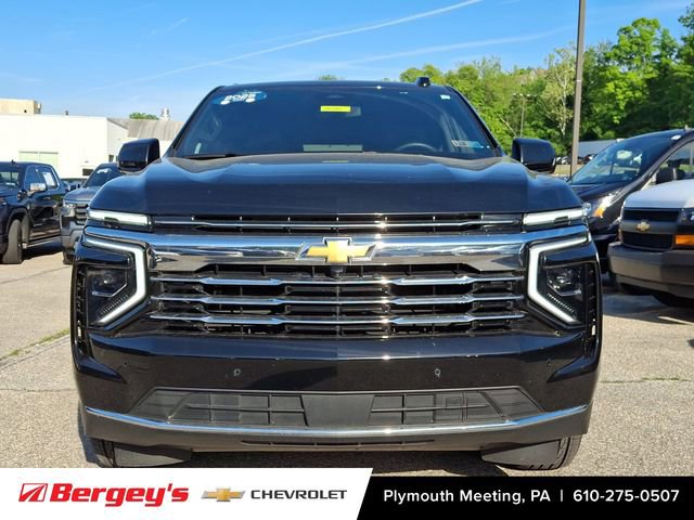 Certified 2025 Chevrolet Suburban LT AWD/4WD image 3