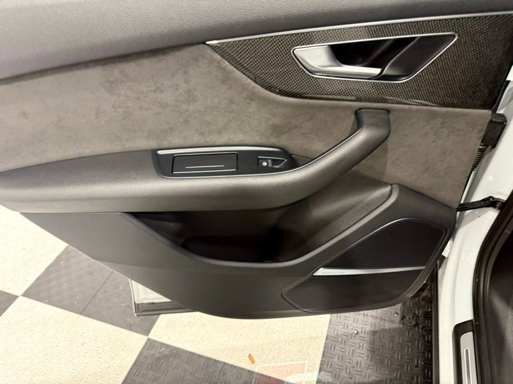 Used 2021 Audi SQ7 Premium Plus w/ Driver Assistance Package image 22