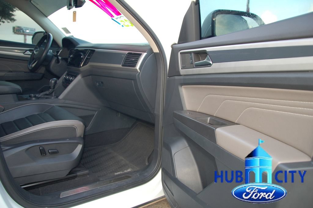 Used 2022 Volkswagen Atlas SEL Premium AWD/4WD image 17
