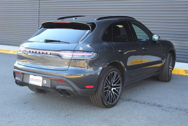 Certified 2026 Porsche Macan Base image 8