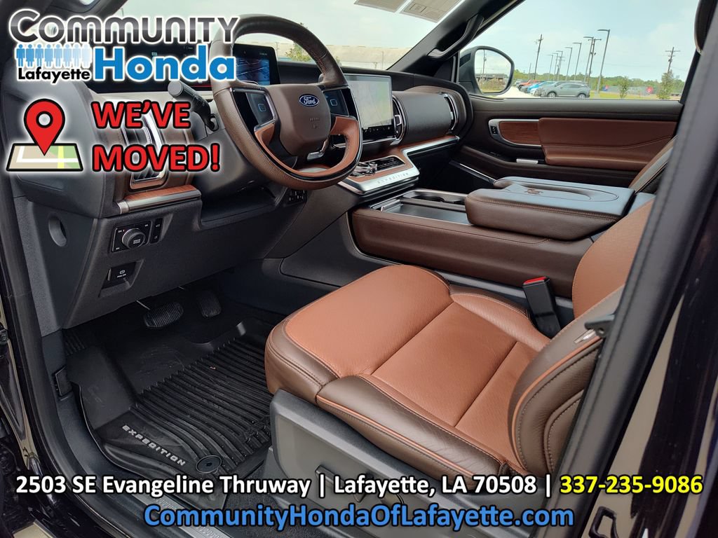 Used 2025 Ford Expedition Max King Ranch AWD/4WD image 2