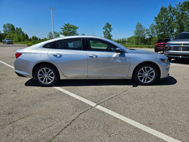 Used 2017 Chevrolet Malibu LT FWD image 8