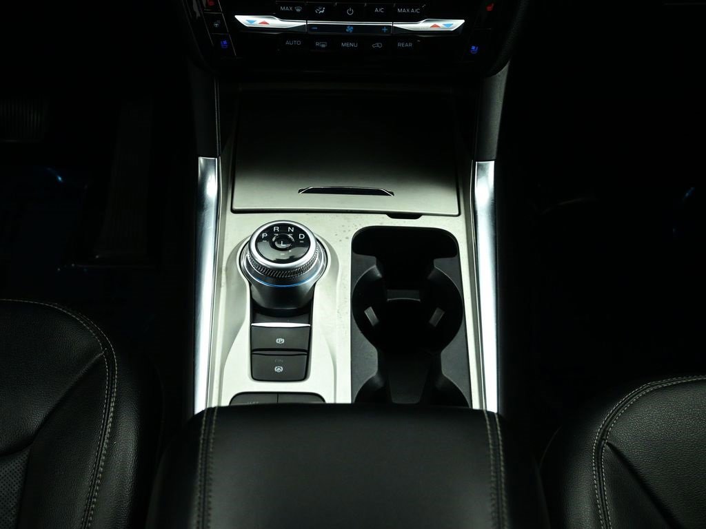 Used 2022 Ford Explorer Limited w/ Equipment Group 301A image 5