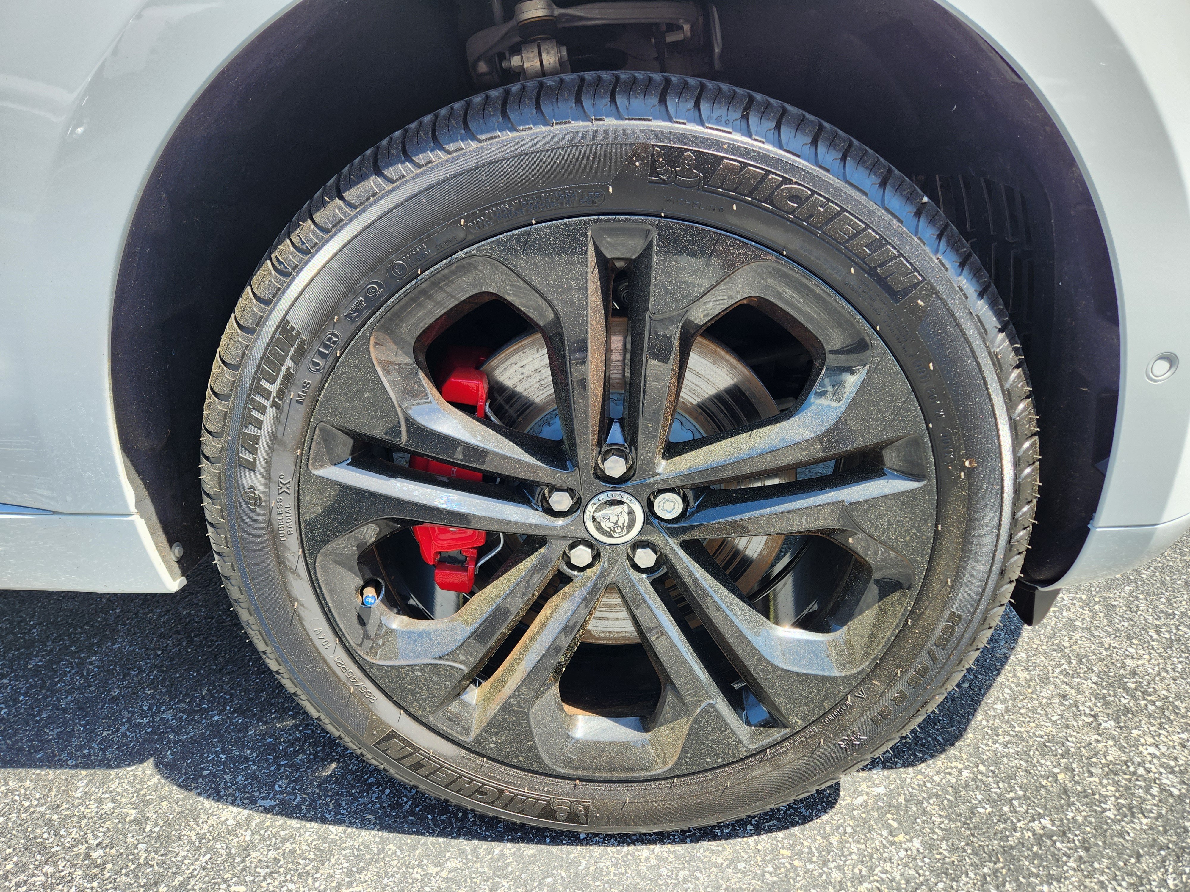 Certified 2024 Jaguar F-PACE R-Dynamic S AWD/4WD image 7