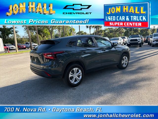 Used 2025 Chevrolet Trax LS w/ Driver Confidence Package image 12