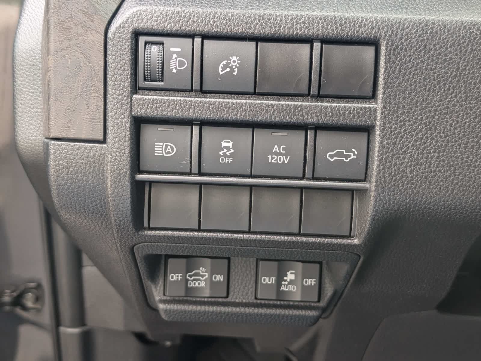 Used 2024 Toyota Tacoma Limited AWD/4WD image 22