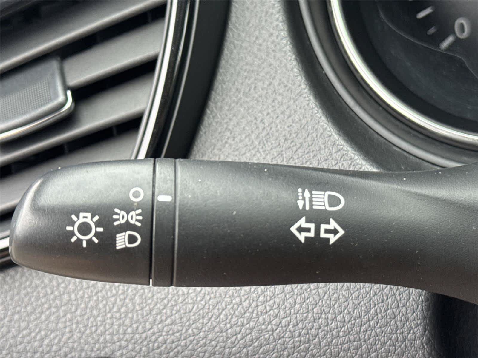 Used 2017 Nissan Rogue S AWD/4WD image 18