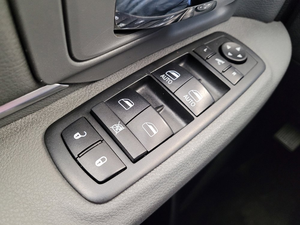 Used 2018 RAM 1500 Big Horn image 27