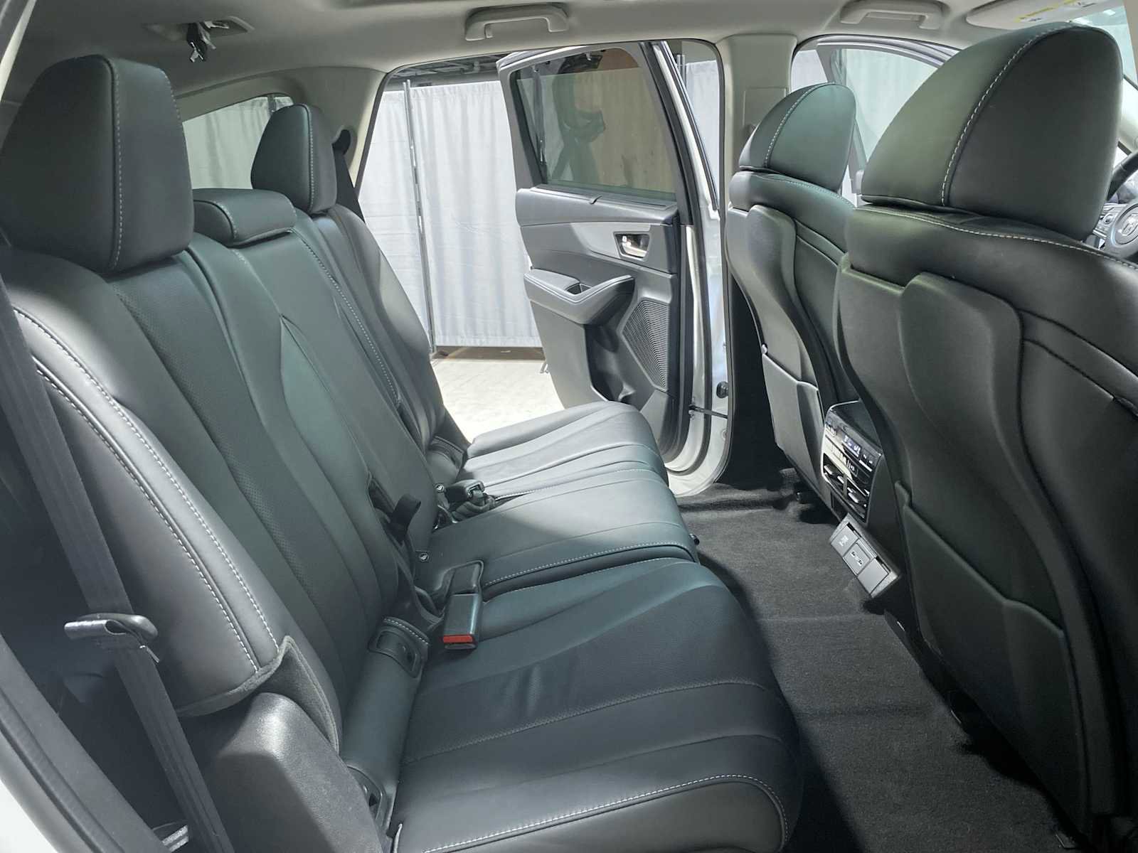 Certified 2024 Acura MDX SH-AWD w/ Technology Package image 13