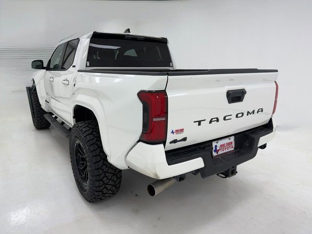 Used 2024 Toyota Tacoma SR5 AWD/4WD image 38