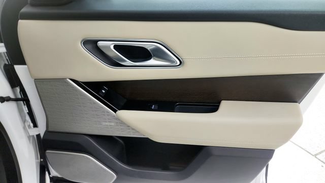 Used 2022 Land Rover Range Rover Velar R-Dynamic S AWD/4WD image 41