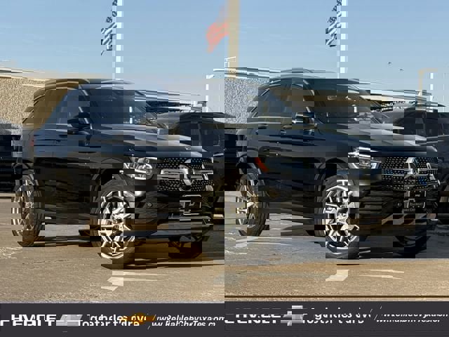 Used 2022 Mercedes-Benz GLC 300 image 2