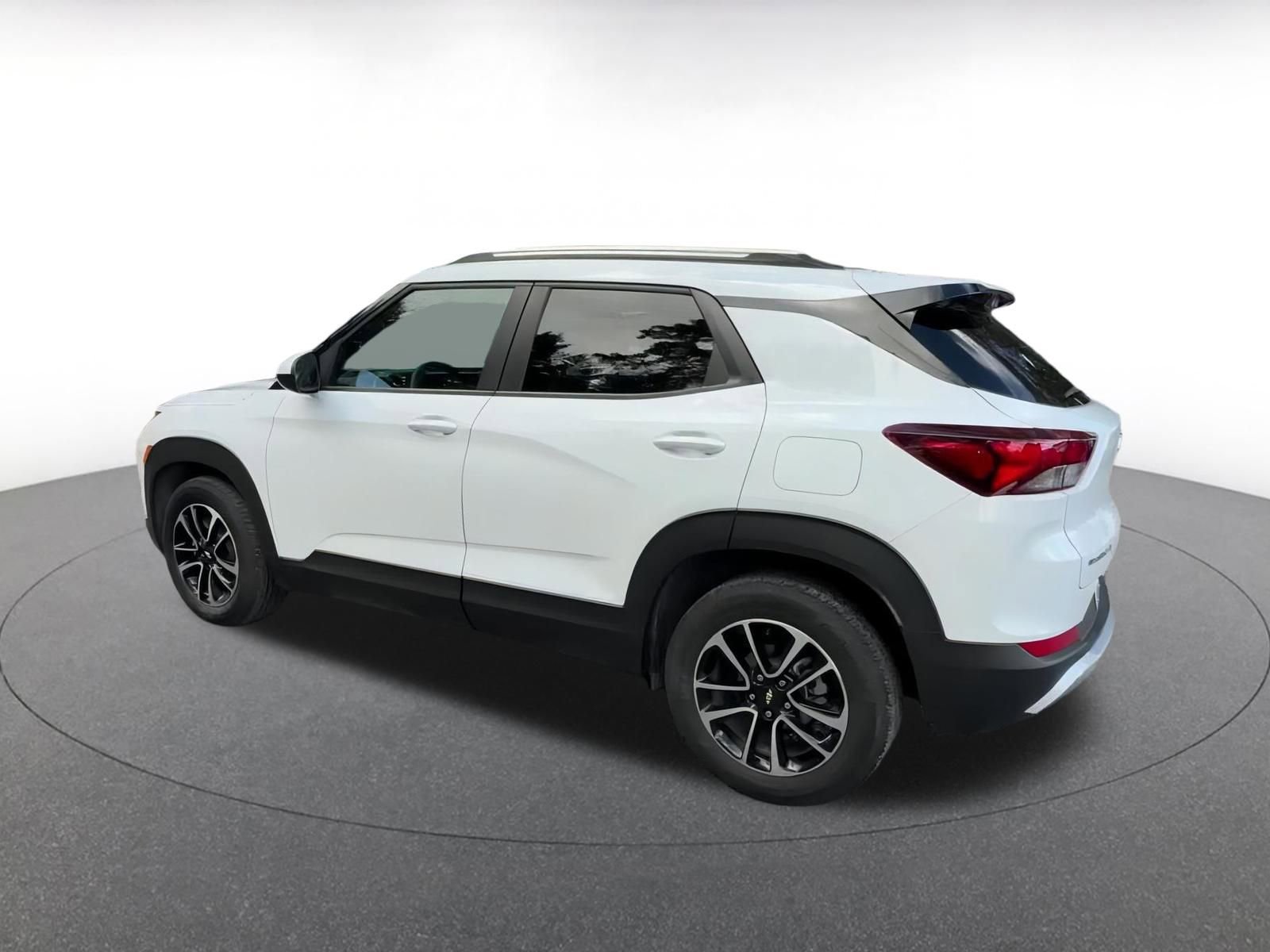 Used 2025 Chevrolet TrailBlazer LT image 10