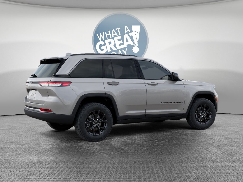 New 2026 Jeep Grand Cherokee Altitude AWD/4WD image 5