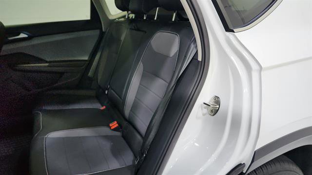 Used 2024 Volkswagen Taos SE AWD/4WD image 23