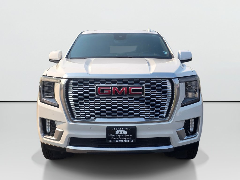 Used 2024 GMC Yukon Denali w/ Advanced Technology Package AWD/4WD image 10