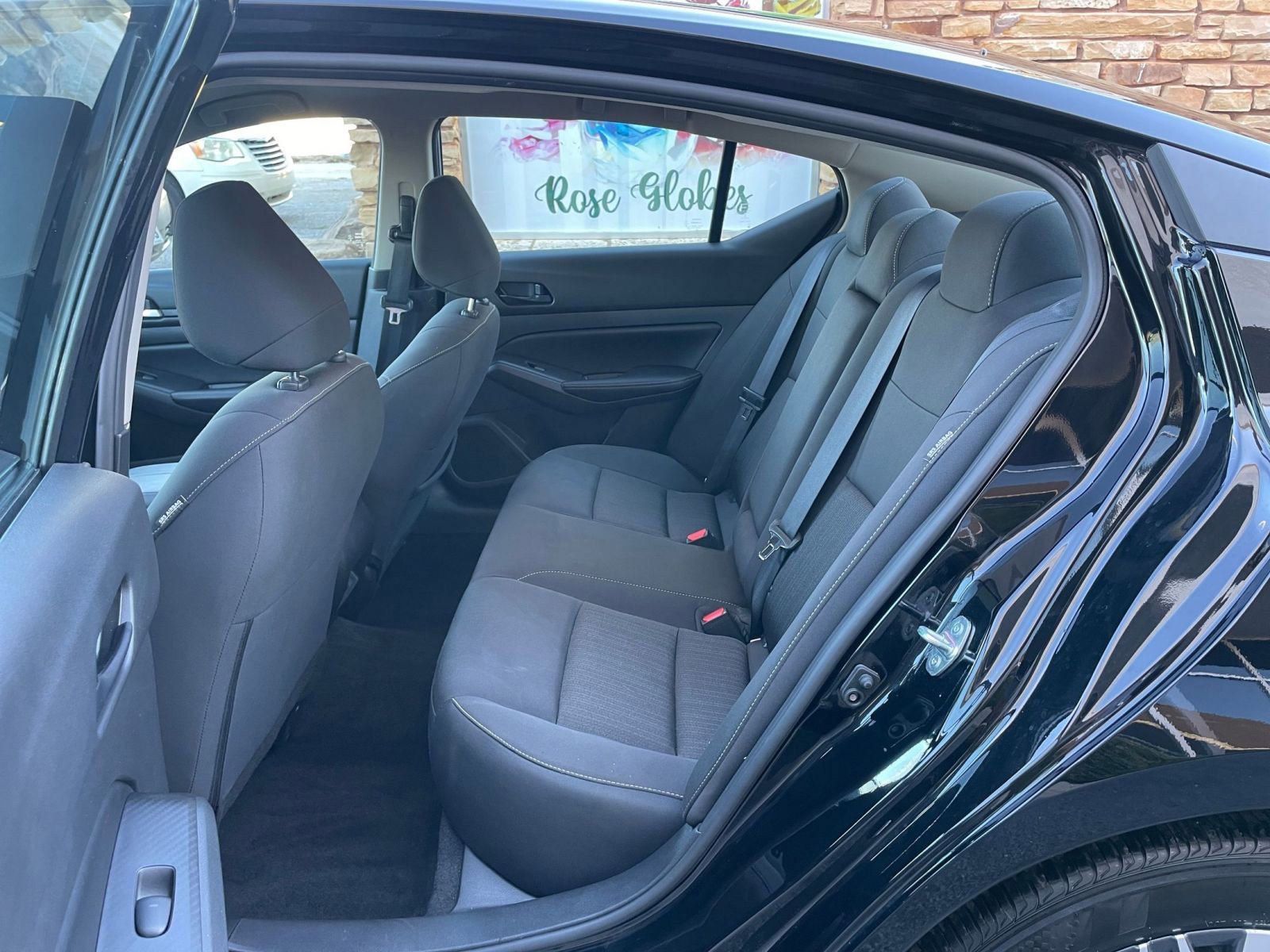 Used 2025 Nissan Altima 2.5 SV image 24