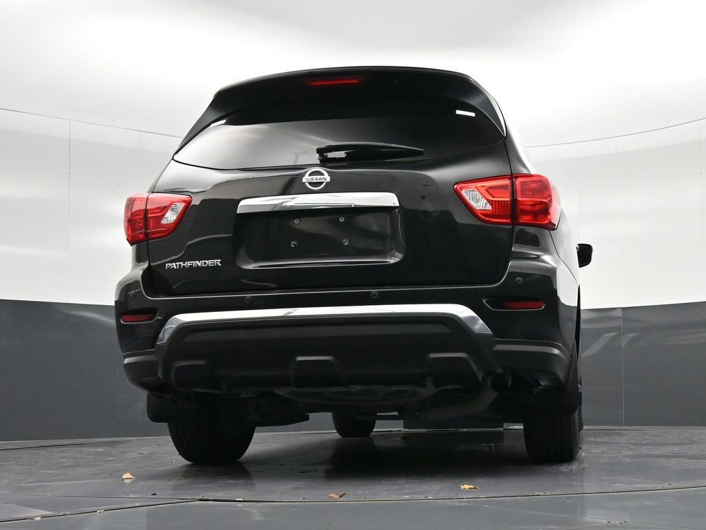 Used 2019 Nissan Pathfinder S image 30