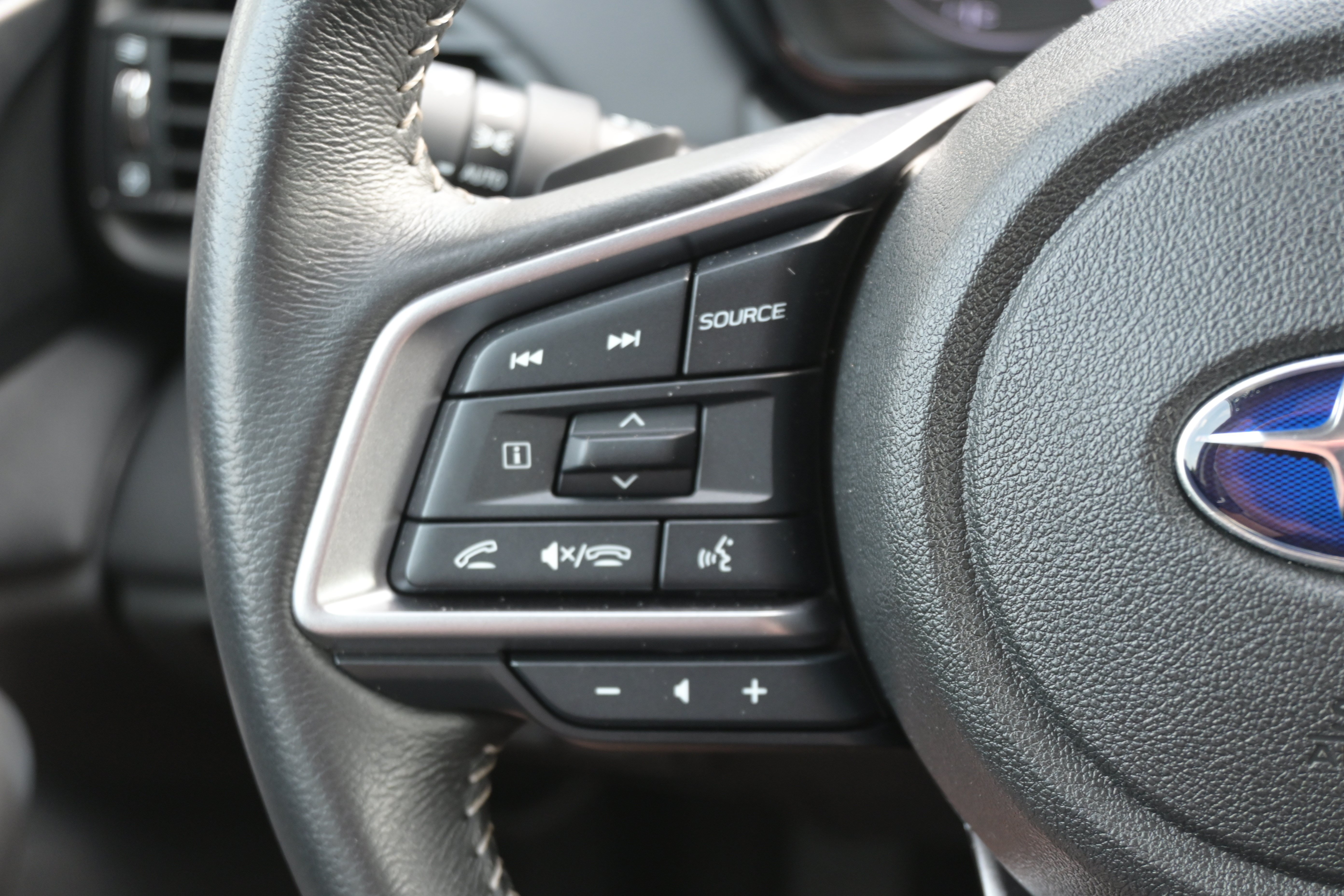 Used 2025 Subaru Legacy Premium AWD/4WD image 18