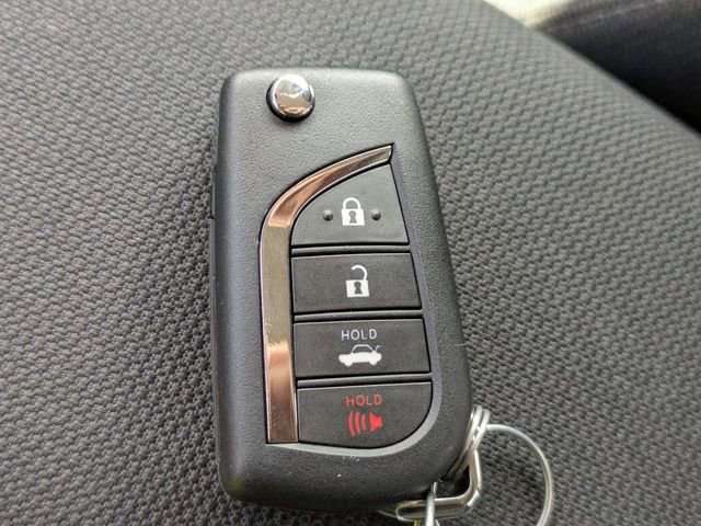 Used 2025 Toyota Corolla LE image 31