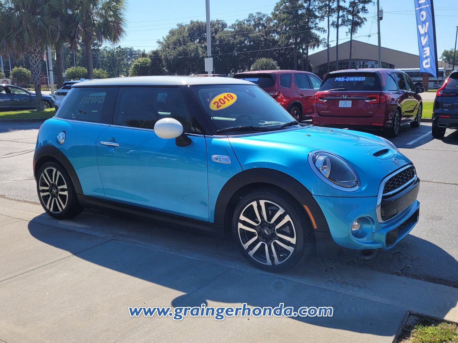 Used 2019 MINI Cooper S w/ Signature Upholstery Package image 7