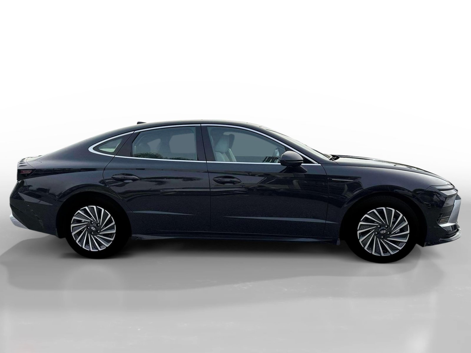 New 2026 Hyundai Sonata Limited FWD image 9