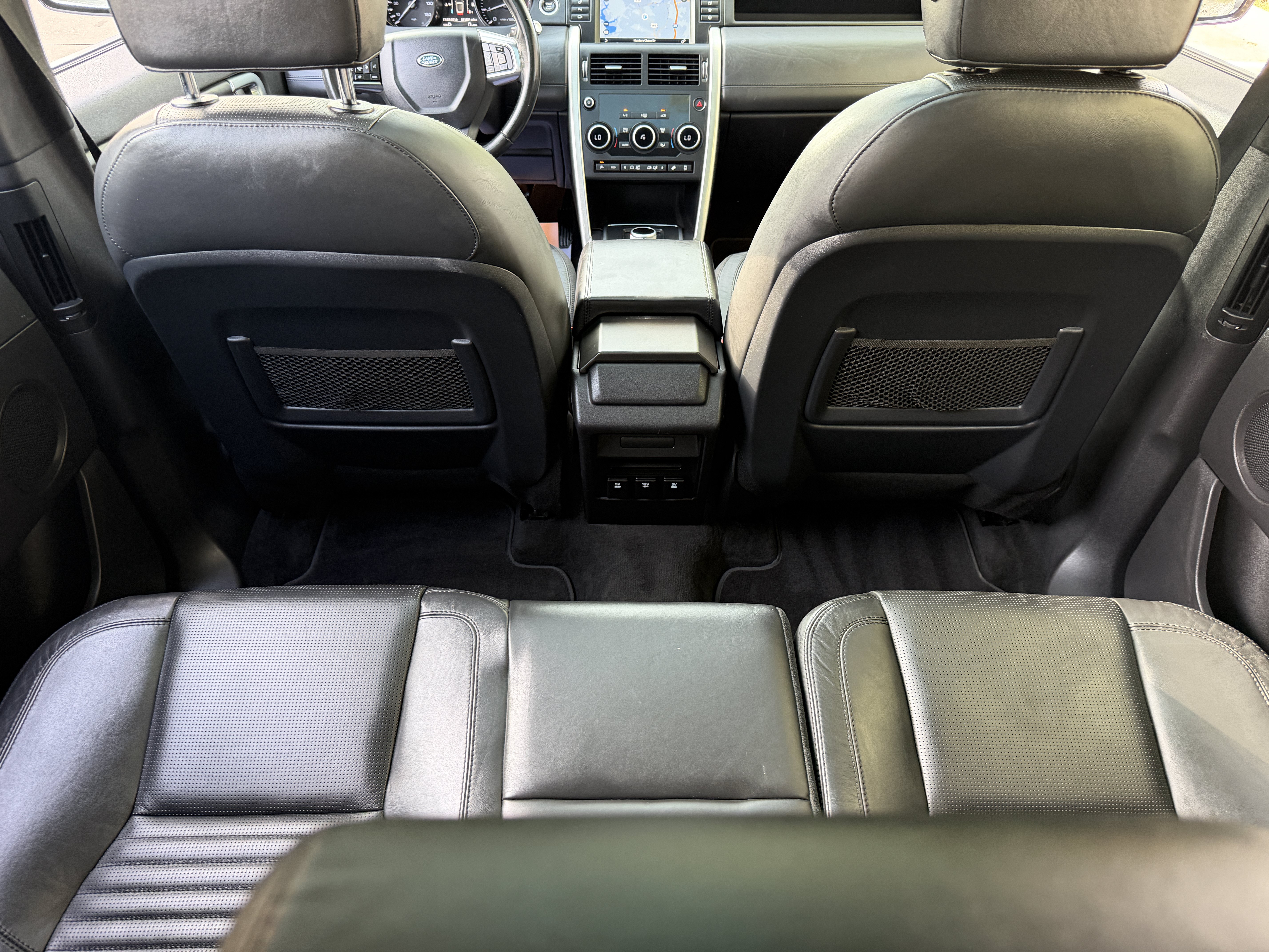 Used 2015 Land Rover Discovery Sport HSE Luxury AWD/4WD image 22