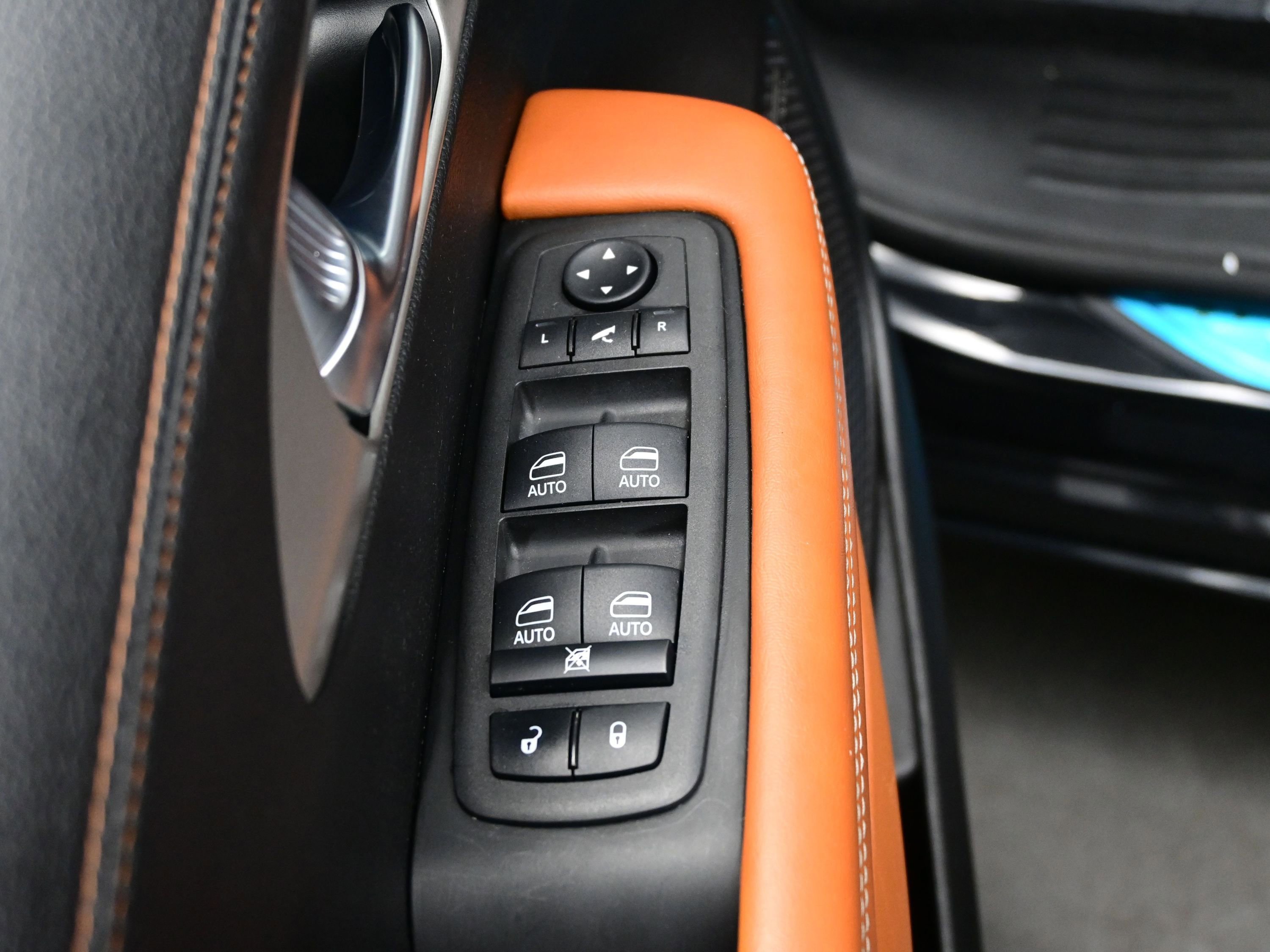 Used 2024 Chrysler Pacifica Pinnacle image 10