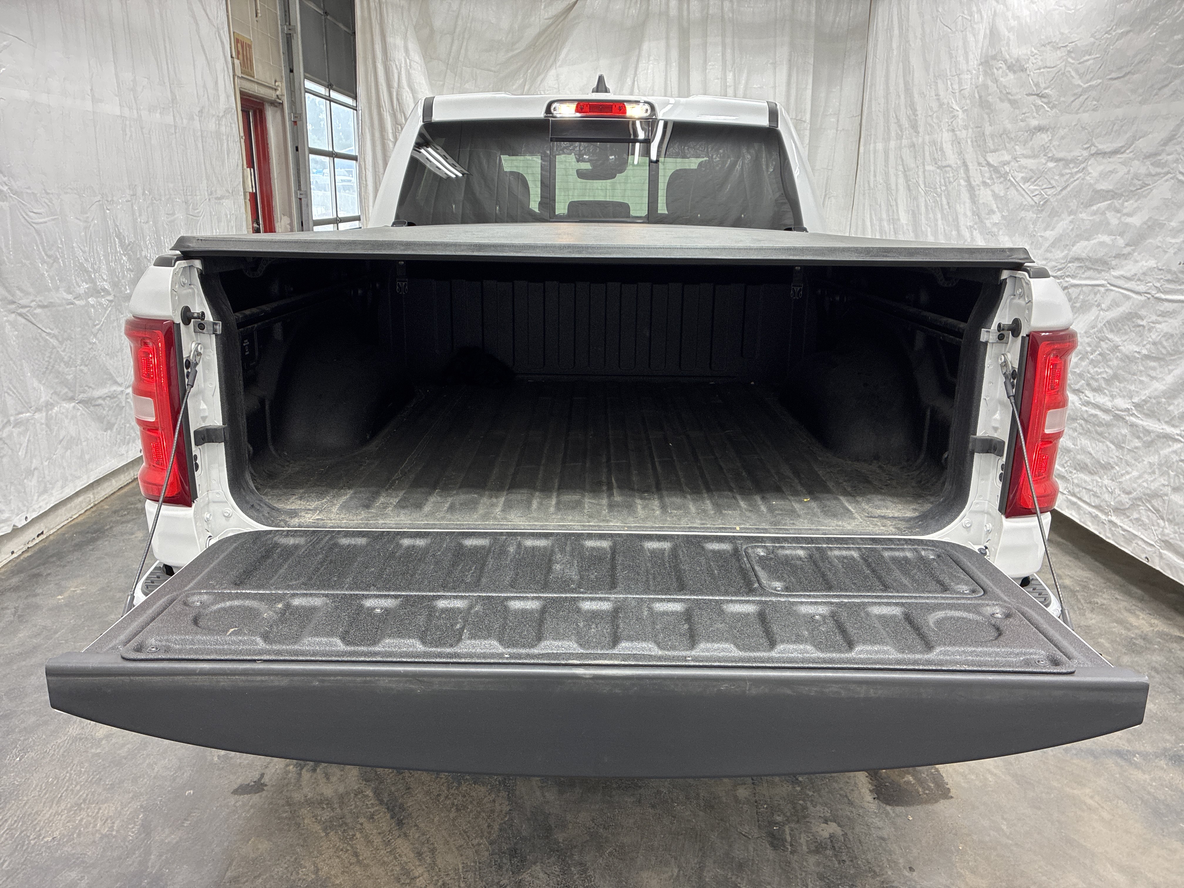 Certified 2025 RAM 1500 Laramie AWD/4WD image 10