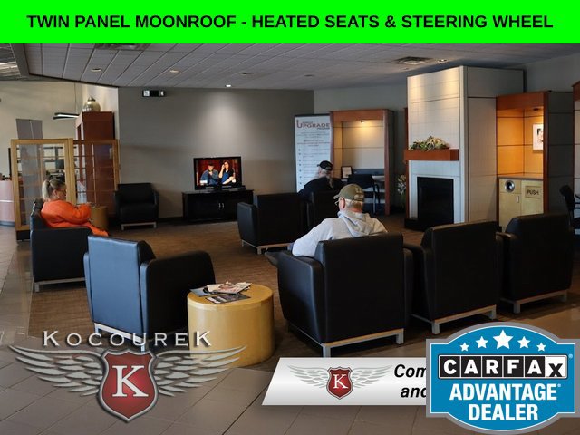 Used 2024 Ford Explorer XLT w/ Equipment Group 202A AWD/4WD image 32