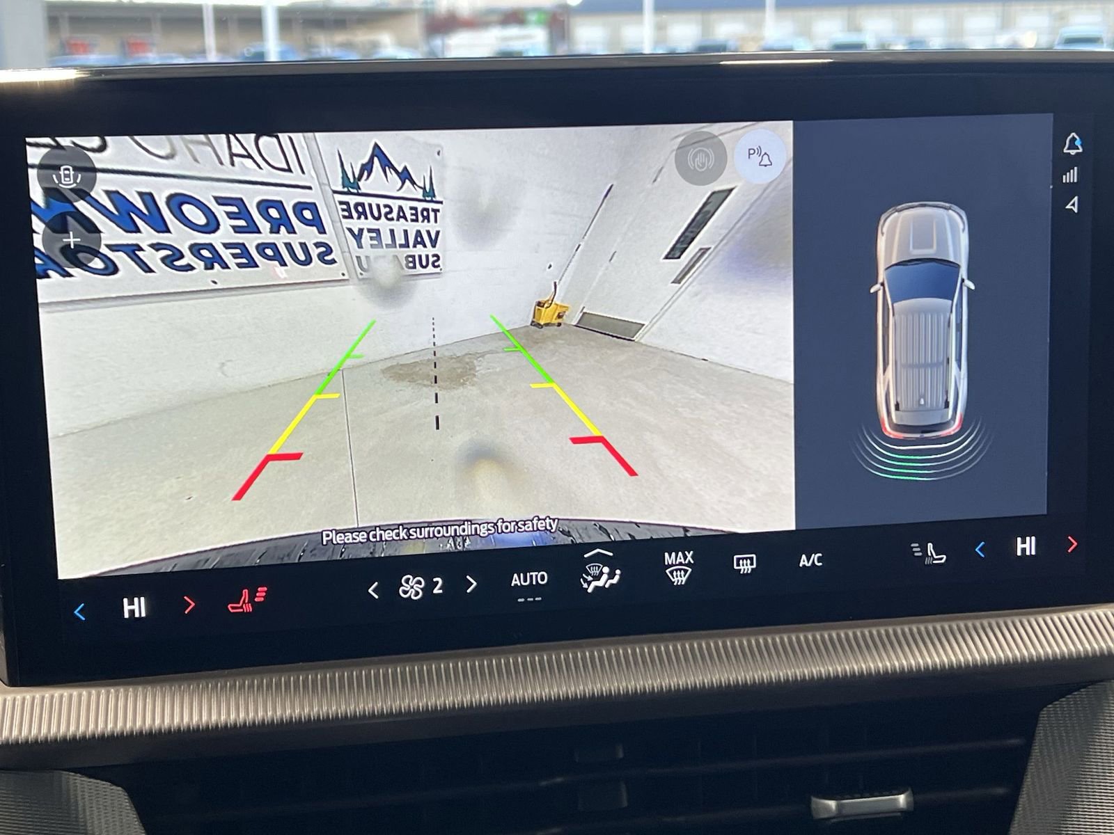 Used 2025 Ford Explorer Active image 17