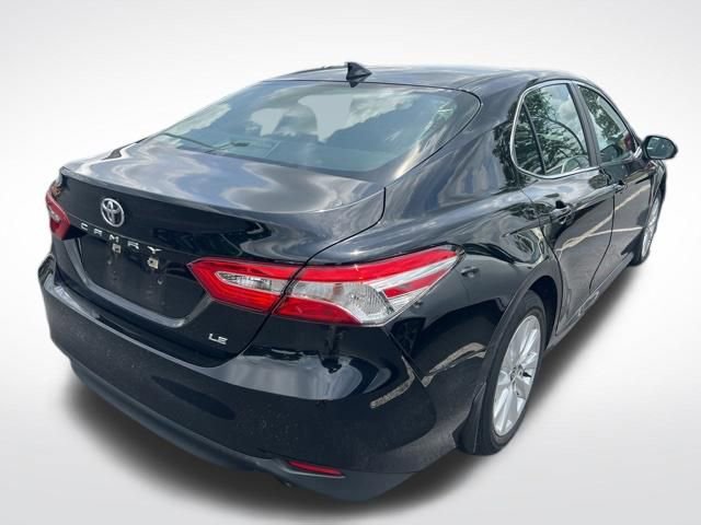 Used 2020 Toyota Camry LE FWD image 17