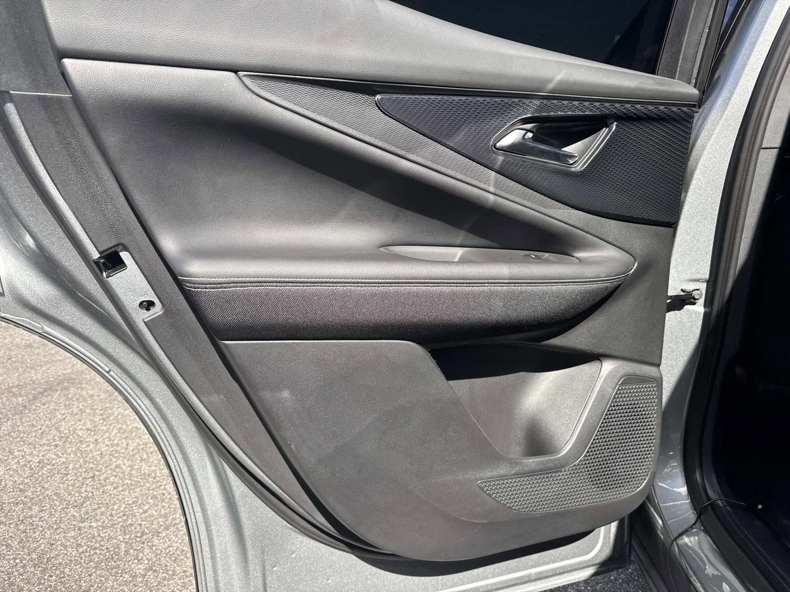 Used 2025 Chevrolet Blazer EV LT image 11