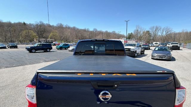 Used 2018 Nissan Titan SL w/ Chrome Package AWD/4WD image 5