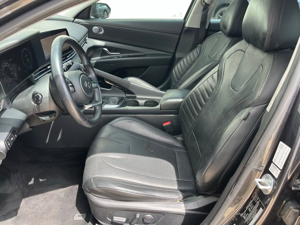 Used 2021 Hyundai Elantra Limited FWD image 14
