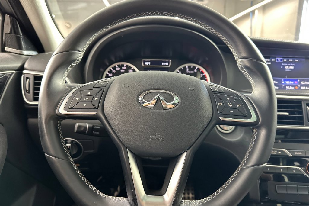 Used 2017 INFINITI QX30 Sport FWD image 27
