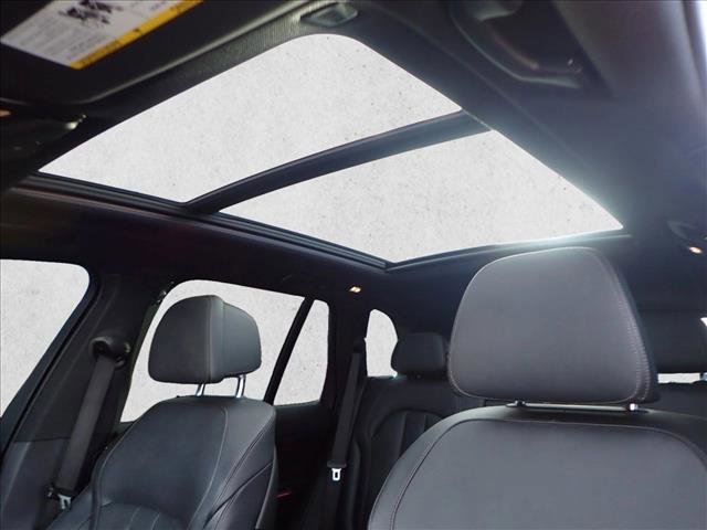 Used 2021 BMW X5 M50i image 15