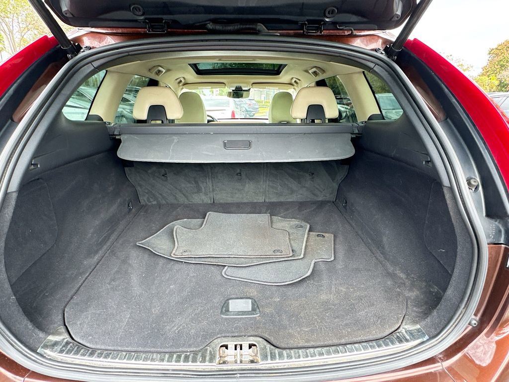 Used 2016 Volvo XC60 T6 w/ Proximity Package image 28