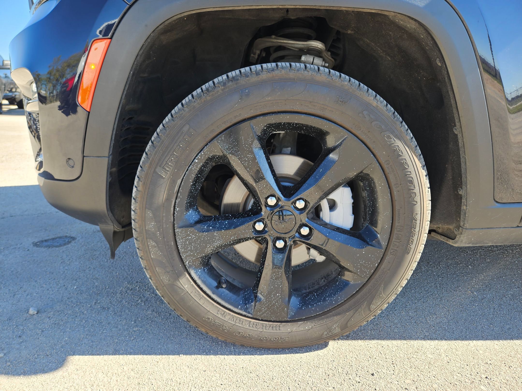 Certified 2024 Jeep Grand Cherokee Limited w/ Luxury Tech Group II image 31