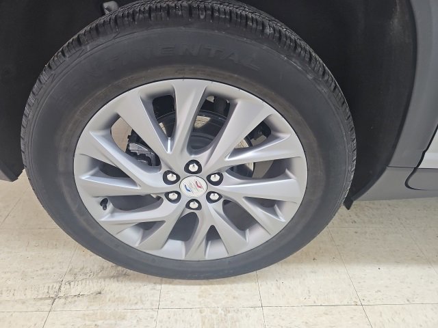 Used 2025 Buick Enclave Preferred image 10