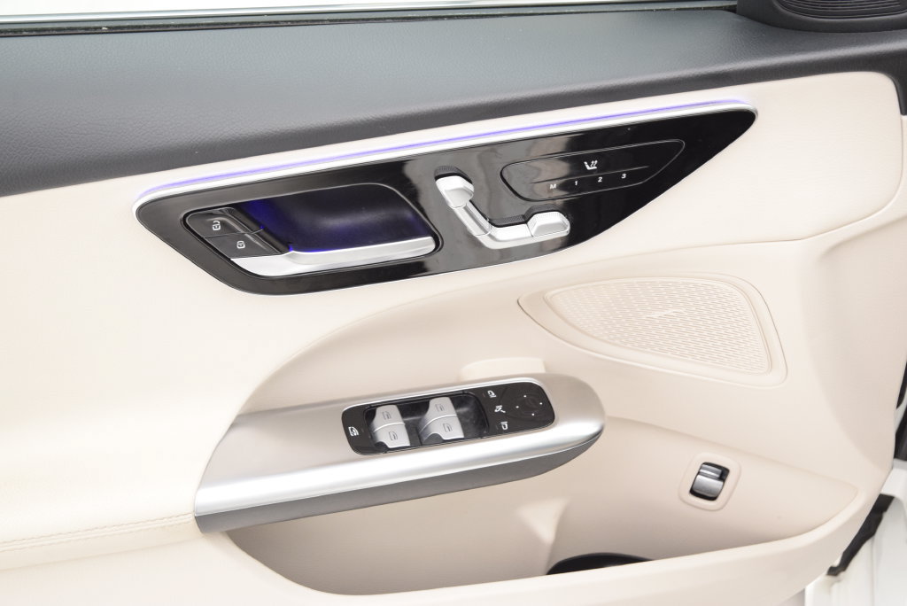 Certified 2024 Mercedes-Benz C 300 Sedan image 21