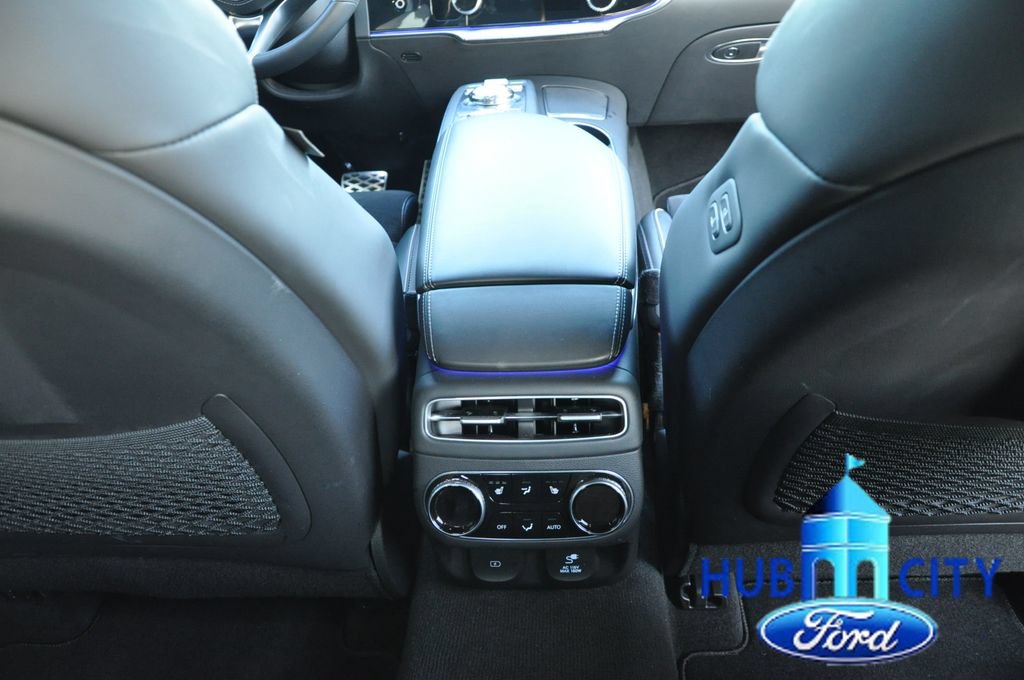 Used 2022 Genesis GV70 3.5T Sport w/ Sport Prestige Package AWD/4WD image 21