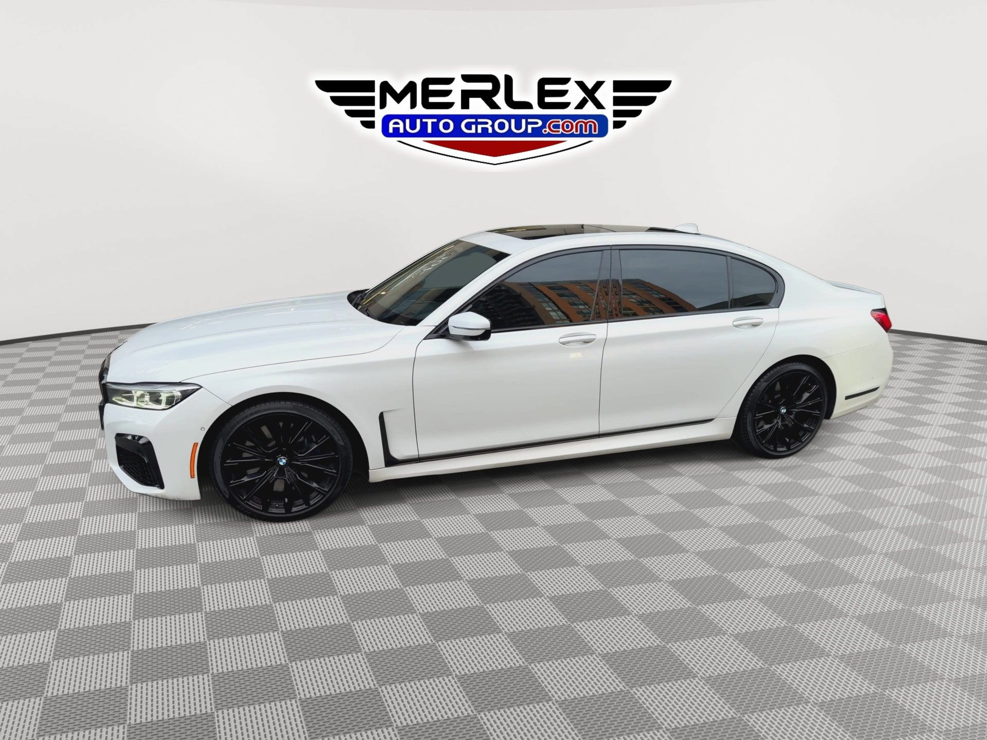 Used 2021 BMW 750i xDrive w/ Executive Package AWD/4WD image 4